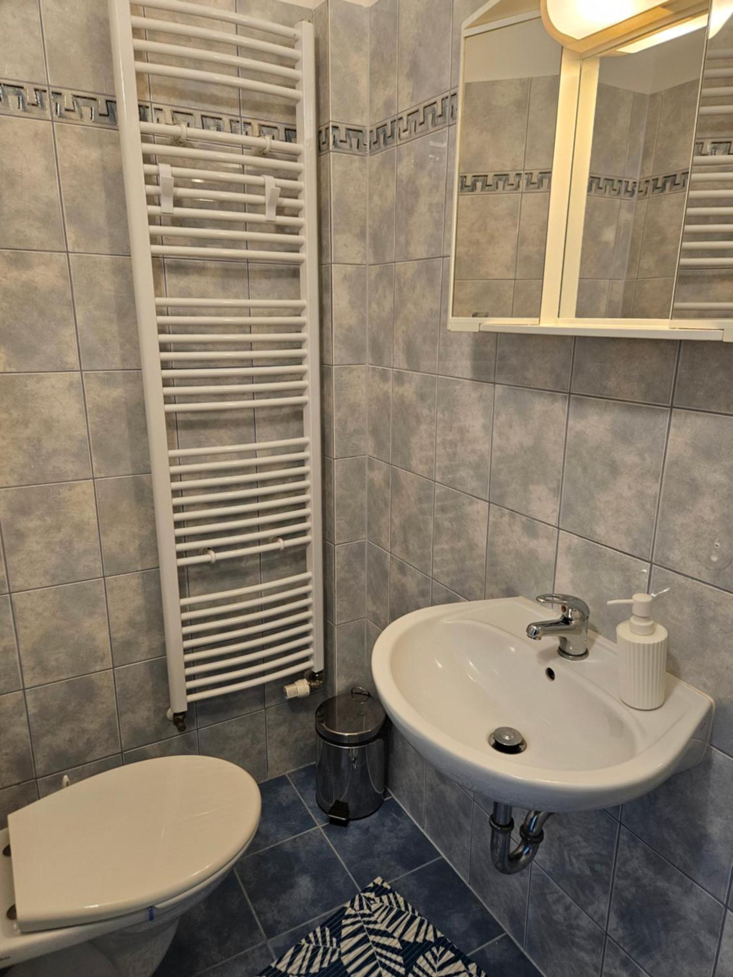 Guest House Pod Lesem Merklin エクステリア 写真